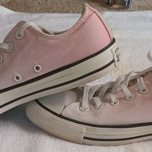 Womens Converse All-Star size 8.5